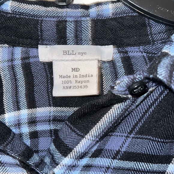 Dark and light blue long sleeve button down flannel tunic Size: Medium - Picture 3 of 4